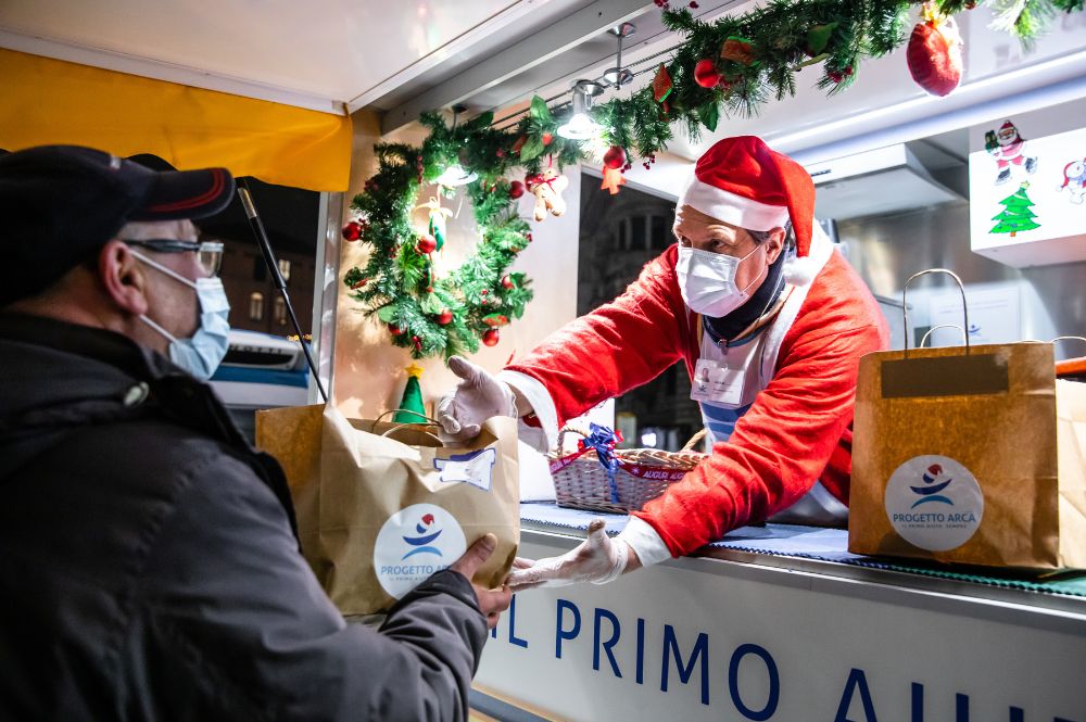 A Natale spegni le luci, accendi la speranza