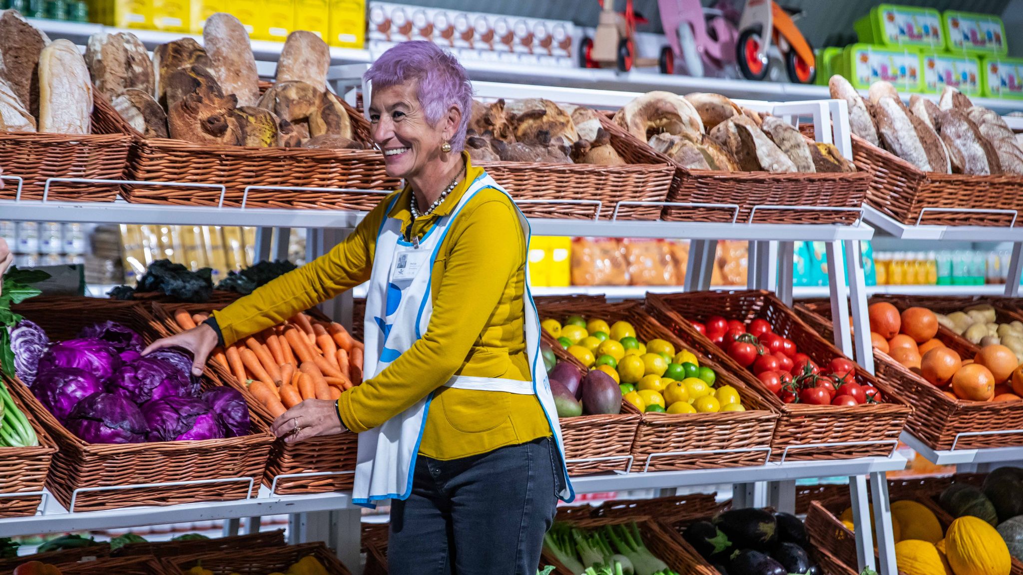 Il Market solidale di via Sammartini a Milano